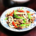 kebeibiko's cooksnap of when they made 蓮根と牛肉のオイスターソース炒め.