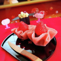 ☆★Naomi★☆★'s cooksnap of when they made 桜餅の皮で♡花咲く♪苺大福風の和スイーツ.