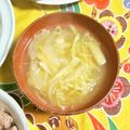 mmameco's cooksnap of when they made 新玉ねぎと、春キャベツの味噌汁♪.