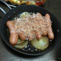 クロ８５'s cooksnap of when they made 新玉ねぎとシャウエッセンのおかかバター.