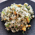 ☆ふぅー☆　Instagram@yo_yo718's cooksnap of when they made 妊婦 産後 授乳中 小松菜とじゃこの炒飯.