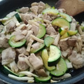 みこひろママ's cooksnap of when they made エリンギとズッキーニの鶏肉炒め.
