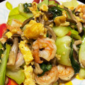 ♡しょこたん♡'s cooksnap of when they made えびと青梗菜としめじの炒め物.