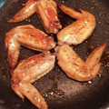 ちびちびままごん's cooksnap of when they made 手羽先の甘辛焼き！揚げずに焼いてからめる.