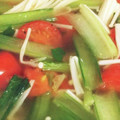 YOKO☆Y's cooksnap of when they made 小松菜とトマトとえのきだけのスープ.