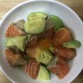かおり♡♡♡'s cooksnap of when they made 漬け込み簡単◎サーモンアボカド丼.