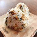 ちゃちゃまる26's cooksnap of when they made お弁当に！高タンパク！ほぐし鯖のおにぎり.