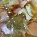 しゃけ推し's cooksnap of when they made レタスとベーコンの中華スープ.