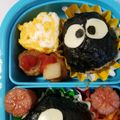 あゆはや102304's cooksnap of when they made キャラ弁☆まっくろくろすけ・簡単おにぎり.