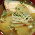 sawa＊sawa's cooksnap of when they made 秋鮭と大根のみそバタースープ.