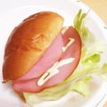 ★ぴよぴよ501★'s cooksnap of when they made ハムとレタスのバターロールサンド.