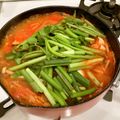 chou*'s cooksnap of when they made 簡単！素無しでキムチ鍋.
