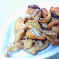 サンバのひ's cooksnap of when they made 揚げにんにくと鶏皮チップス.