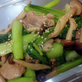 miyarobo's cooksnap of when they made 豚肉としめじ小松菜炒め.