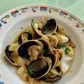 shokorin's cooksnap of when they made ホンビノス貝とキャベツDE酒バター蒸し♪.