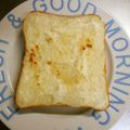 お塩と砂糖's cooksnap of when they made 粉チーズとクリームチーズと蜂蜜のトースト.