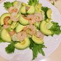 kpえもん♪'s cooksnap of when they made 簡単^ ^アボカドとエビのサラダ.
