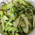 騎士団長EM's cooksnap of when they made 簡単に♪セロリときゅうりの浅漬.