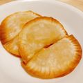 ねこ's cooksnap of when they made 餃子の皮で☆簡単りんごのパイ風.