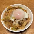 みん。実家暮らし飯's cooksnap of when they made 豚キムチしらたき温玉のせ.