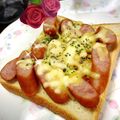 ☆なあなクック☆'s cooksnap of when they made 粗挽きウインナーとチーズたっぷりトースト.