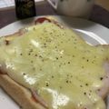 toshio39's cooksnap of when they made 簡単がっつりチーズトースト.