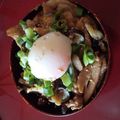 ともsキッチン's cooksnap of when they made 簡単！ランチに♪豚肉となすの味噌炒め丼.