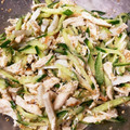 hitorin3's cooksnap of when they made 簡単おつまみ！胡瓜と鳥ささみの胡麻和え.