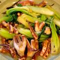 todoes's cooksnap of when they made ✿イカゲソとチンゲン菜のオイマヨ炒め✿.