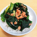 ★ぴよぴよ501★'s cooksnap of when they made 鮭とほうれん草のバター丼.