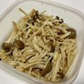 sayaendo＊'s cooksnap of when they made レンジで簡単☆きのこの常備菜.