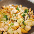 ここっこ★'s cooksnap of when they made 塩さばと冷凍野菜とじゃがいものアヒージョ.