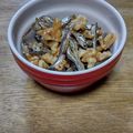 和☆2049's cooksnap of when they made 小女子と胡桃の甘辛煮.