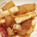 matiyo's cooksnap of when they made リピ確定！簡単やわらか大根とイカの煮付け.