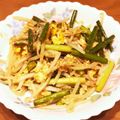Mネコ's cooksnap of when they made Wニンニク♪ニンニクの芽とモヤシ卵炒め.