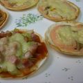 たろうパパ's cooksnap of when they made *餃子の皮de簡単ピザ*.
