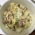 Phamvandon's cooksnap of when they made 白菜とベーコンのガリバタ醤油炒め.