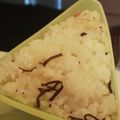あゆたっくん's cooksnap of when they made ゆかり塩昆布天かすチーズご飯♪おにぎりも.