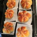 NAO_mama♪'s cooksnap of when they made お花のクルミパン（餡子orクリチ）.