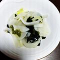 ひなたのねこやなぎ's cooksnap of when they made レンジで♪わかめと新玉ねぎの簡単サラダ.