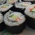 あゆたっくん's cooksnap of when they made かにかまきゅうりでかわいい海苔巻き✿.