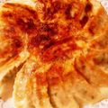 ame-ikuru's cooksnap of when they made 市販の餃子でも簡単！羽付き餃子♪.