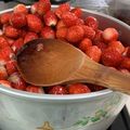 ikko☆'s cooksnap of when they made 余ったいちごで簡単おいしいイチゴジャム.