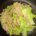 こまあぴ's cooksnap of when they made えのきとキャベツのバター醤油炒め.