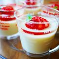 ぴかぴかぽん's cooksnap of when they made ぷるるんっ♪杏仁豆腐　いちご添え.