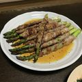 クロ８５'s cooksnap of when they made 卵黄ぽん酢で。じゅわっとアスパラ豚肉巻き.