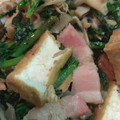 よしみあみつまさママ's cooksnap of when they made 厚揚げ・春菊・しめじの生姜醤油炒め.