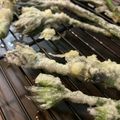 toshio39's cooksnap of when they made 春の楽しみ☆ウド使い切り☆葉の天ぷら.