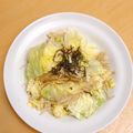 ★ぴよぴよ501★'s cooksnap of when they made レンチン♪春キャベツとえのきの塩昆布あえ.