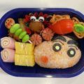 やっちゃん孫's cooksnap of when they made 簡単クレヨンしんちゃんおにぎり♡キャラ弁.